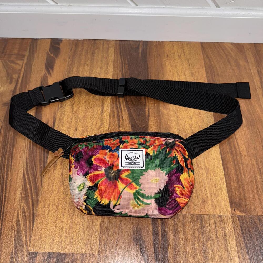 Herschel Supply Co. Canvas Bag/Fanny Pack - Picture 3 of 7